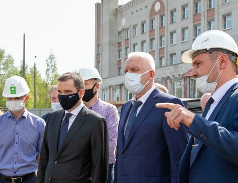 Полномочный представитель Президента побывал на стройке нового корпуса АОДКБ
